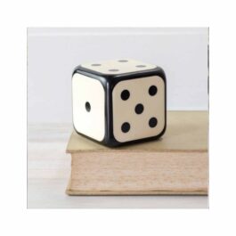 PDDIV09 DADO MARFIL/NEGRO RESINA